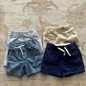 Bundle of Boys Shorts size 5- Gap and Crew Cuts